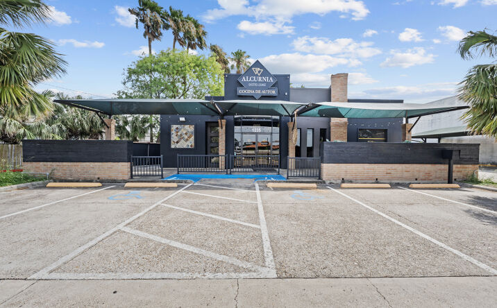 Pictures of Mixed Use, Retail property located at 1235 Frontage Road, brownsville, TX 78520 for sales - image #1