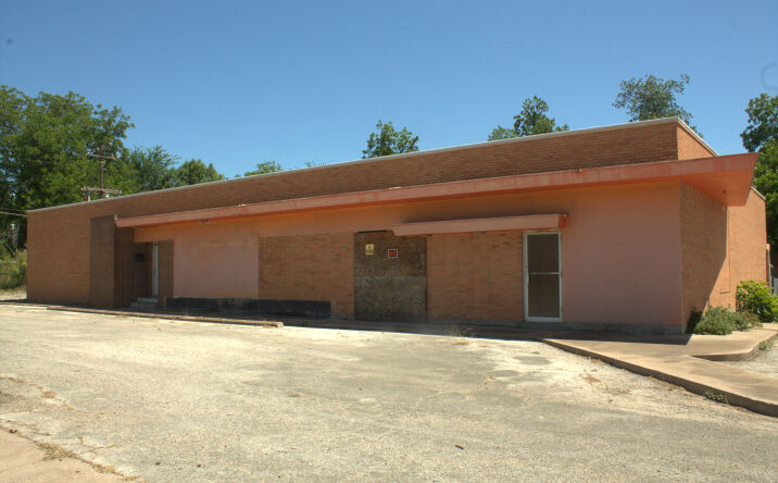 Pictures of Office, Retail property located at 1901 N 25th St, Waco, TX 76707 for sales - image #1