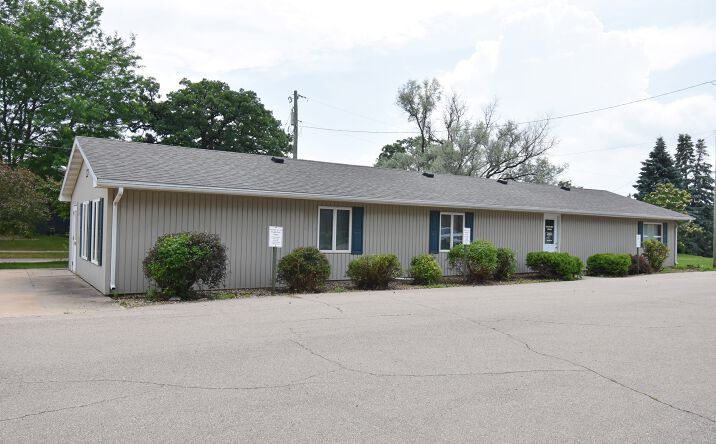 Pictures of Office property located at 819 1st St E, Independence, IA 50644 for sales - image #1
