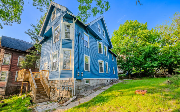 Pictures of Multifamily property located at 156 Waterville St, Waterbury, CT 06710 for sales - image #1