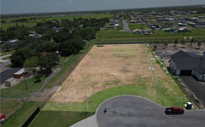 Pictures of Land property located at 7214 Suncrest Acres Street, Edinburg, TX 78542 for sales - image #1