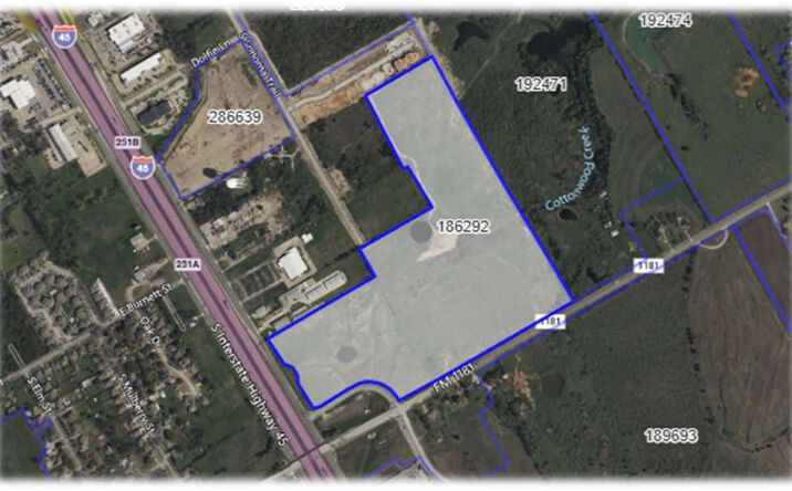 Pictures of Retail, Mixed Use property located at NEC Creechville Rd and IH-45, Ennis, TX 75119 for sales - image #1