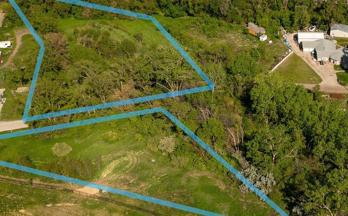 Pictures of Land property located at 2200 Rue Street, Council Bluffs, IA 51503 for sales - image #1