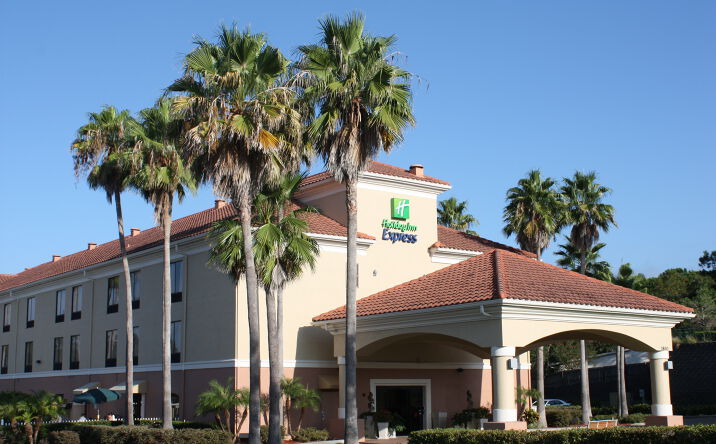 Pictures of Hospitality property located at 1810 S US HIGHWAY 27, Clermont, FL 34711 for sales - image #1