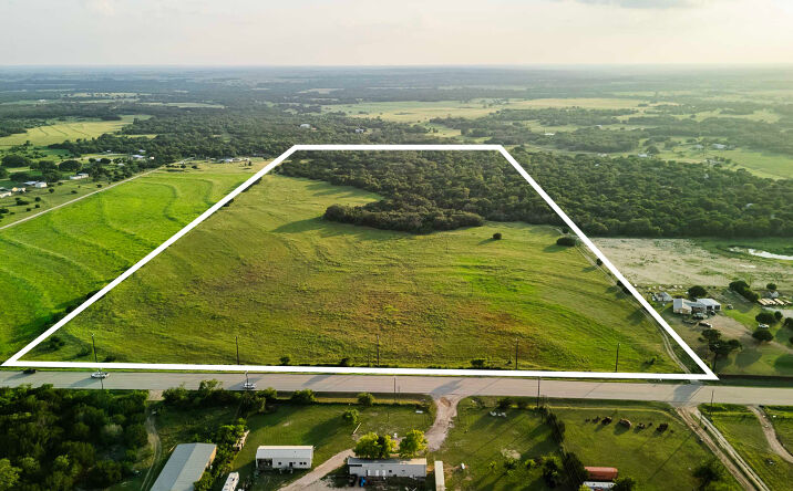 Pictures of Land property located at 12175 N US 183, Florence, TX 76527 for sales - image #1