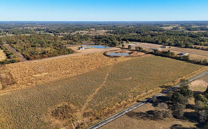 Pictures of Land property located at 000 Lawrence 1200 C, Aurora, MO 65605 for sales - image #1