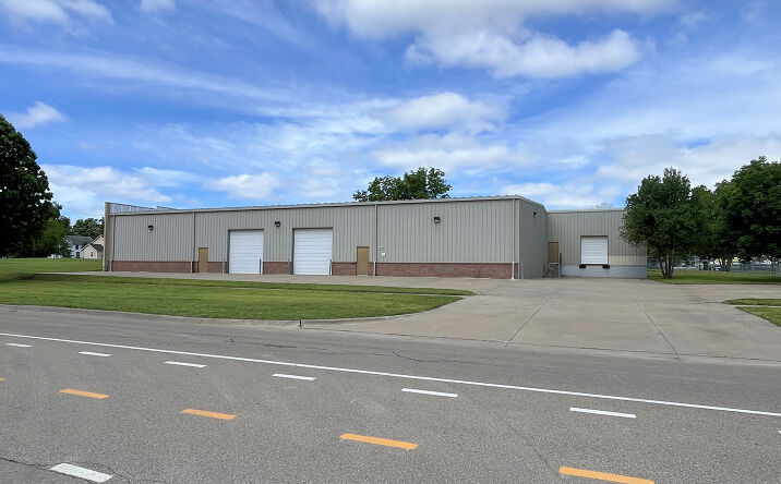 Pictures of Industrial property located at 1411 SE Monroe St, Topeka, KS 66612 for sales - image #1
