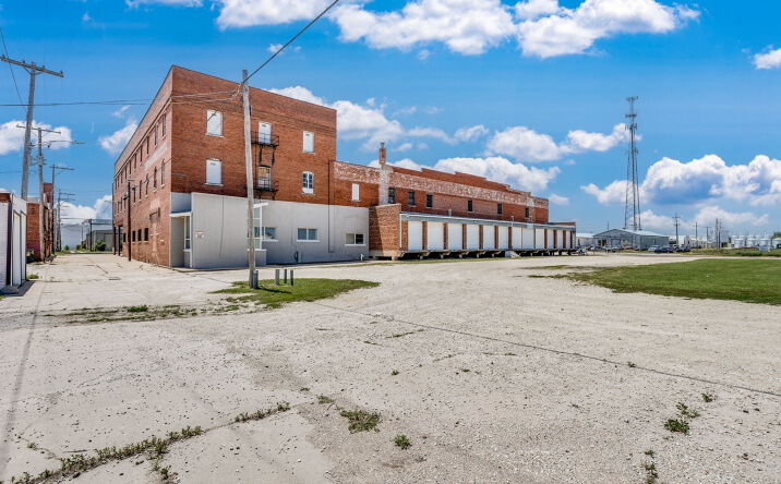 Pictures of Industrial property located at 320 S Washington St, Hutchinson, KS 67501 for sales - image #1