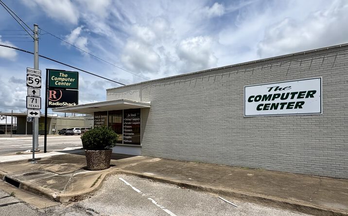 Pictures of Mixed Use, Office, Retail property located at 119 N. Mechanic, El Campo, TX 77437 for sales - image #1