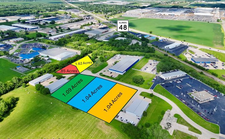 Pictures of Land property located at 3135 Grand Prix Dr, Decatur, IL 62526 for sales - image #1