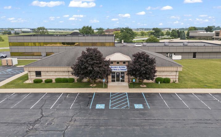 Pictures of Office property located at 2802 Leonard Drive, Valparaiso, IN 46383 for sales - image #1