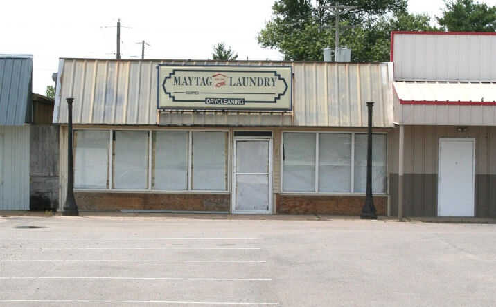 Pictures of Business for Sale, Retail property located at 740 Everett Street, Tiptonville, TN 38079 for sales - image #1