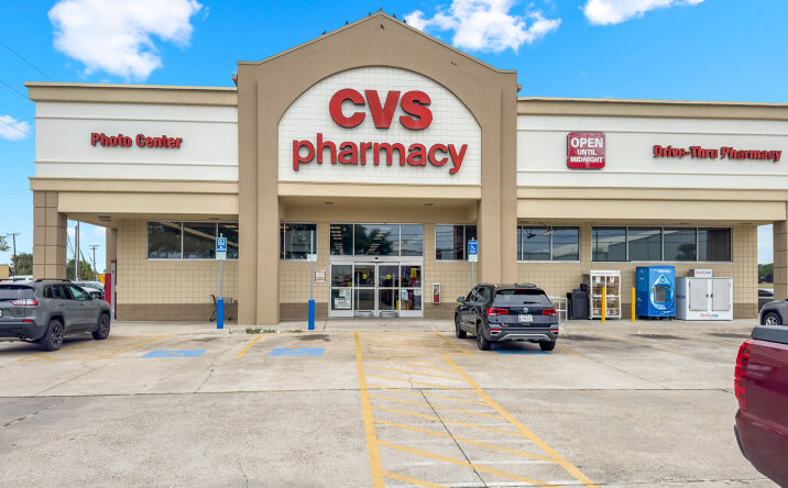 Pictures of Retail property located at 2102 Airline Rd, Corpus Christi, TX 78414 for sales - image #1
