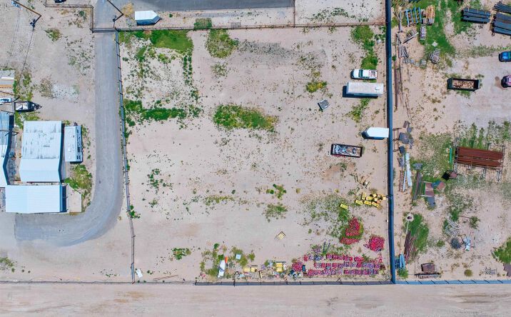 Pictures of Land property located at 1828 Railroad Avenue, Carlsbad, NM 88220 for sales - image #1