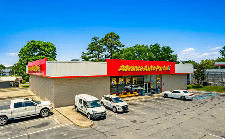 Pictures of Retail property located at 111 North McCurdy Avenue, Rainsville, AL 35986 for sales - image #1