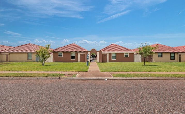 Pictures of Multifamily property located at 303 S Ridge Lane, San Juan, TX 78589 for sales - image #1