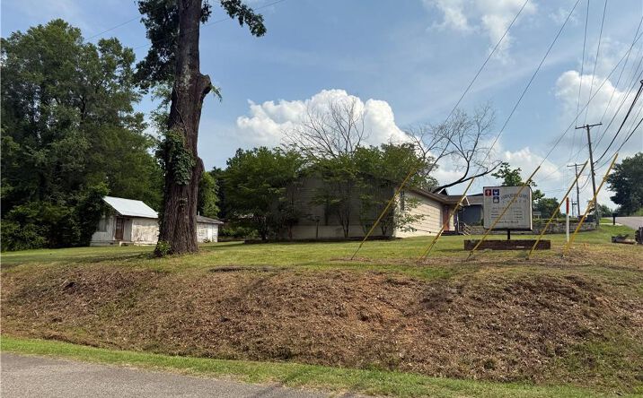 Pictures of Multifamily, Special Purpose property located at 1203 S Glenwood Ave, Russellville, AR 72801 for sales - image #1