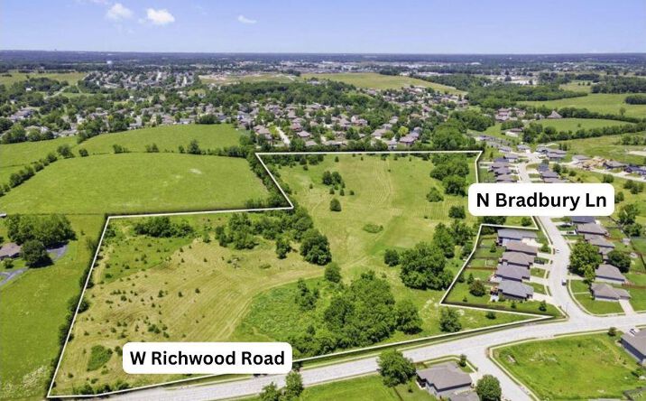 Pictures of Land property located at 2011 N Bradbury Ln, Ozark, MO 65721 for sales - image #1