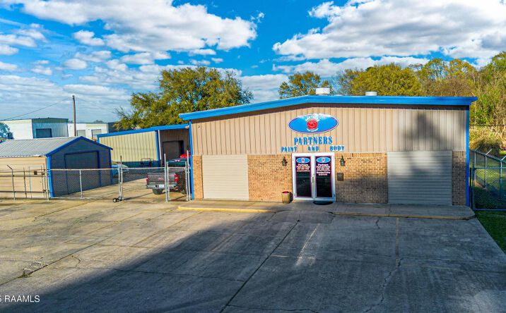 Pictures of Business for Sale, Industrial, Mixed Use, Office, Retail property located at 1312 W Admiral Doyle Drive, New Iberia, LA 70560 for sales - image #1