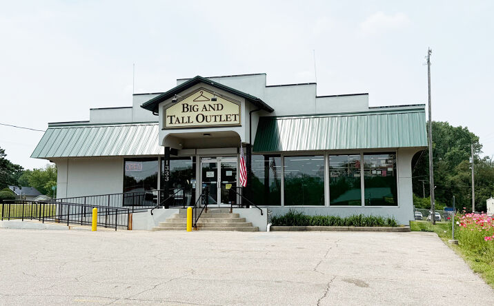 Pictures of Business for Sale, Retail property located at 1333 S Nappanee Street, Elkhart, IN 46516 for sales - image #1