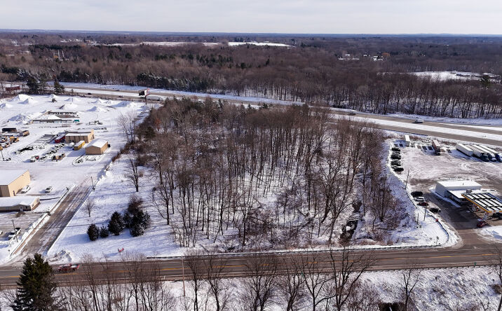 Pictures of Land, Retail, Self Storage property located at 13537 M-140, South Haven, MI 49090 for sales - image #1