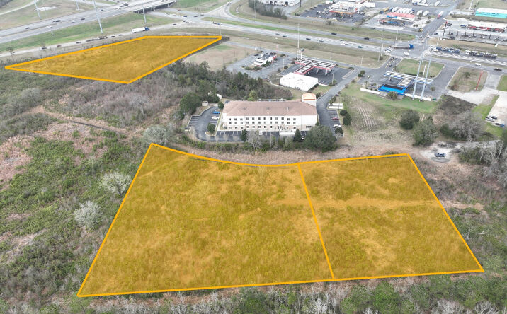 Pictures of Hospitality, Land, Mixed Use, Retail property located at 225 Flash Foods Rd, Brunswick, GA 31523 for sales - image #1