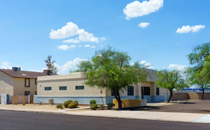Pictures of Office property located at 422 W Ivyglen St, Mesa, AZ 85201 for sales - image #1