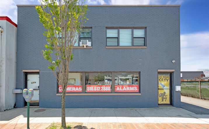Pictures of Mixed Use property located at 626 Merrick Road, Hempstead, NY 11563 for sales - image #1