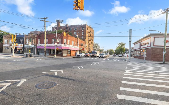 Pictures of Multifamily property located at 11402 Merrick Boulevard, New York, NY 11434 for sales - image #1