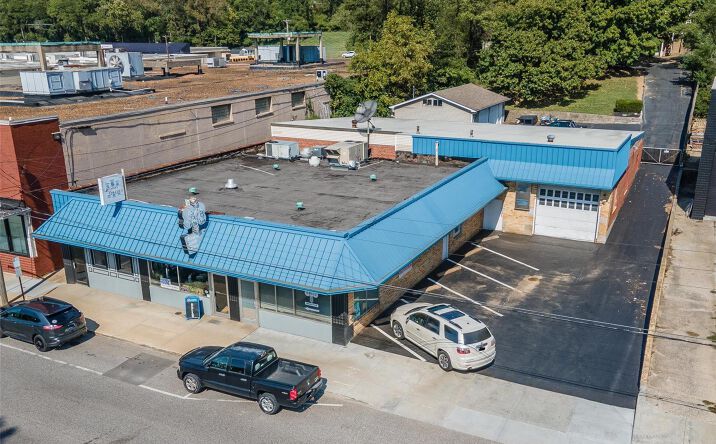 Pictures of Retail property located at 1856 E Broadway, Alton, IL 62002 for sales - image #1