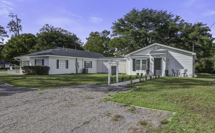 Pictures of Office property located at 500 N Pine St, Summerville, SC 29483 for sales - image #1