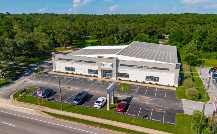 Pictures of Retail property located at 4825 Mobile Hwy, Pensacola, FL 32506 for sales - image #1