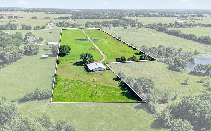 Pictures of Land property located at 12041 Bell Road, Pilot Point, TX 76258 for sales - image #1