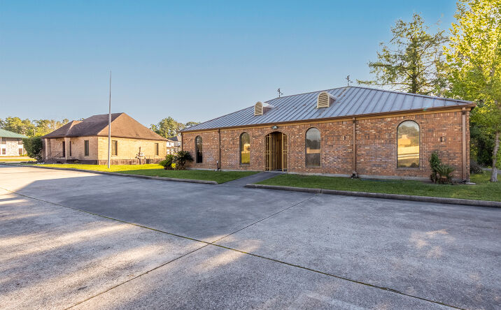 Pictures of Office, Retail property located at 22516 Aldine Westfield Rd, Spring, TX 77373 for sales - image #1