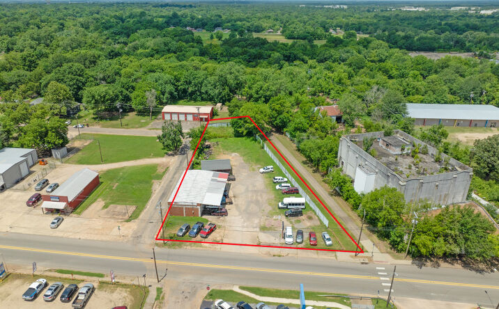 Pictures of Retail, Industrial, Land property located at 1121 N Main St, Paris, TX 75460 for sales - image #1