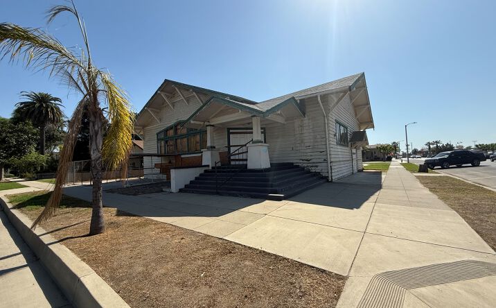 Pictures of Special Purpose property located at 284 E Hermosa St, Lindsay, CA 93247 for sales - image #1