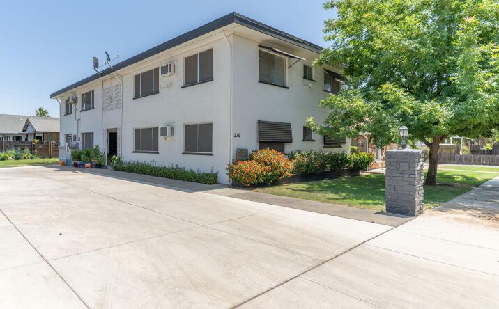 Pictures of Multifamily property located at 219 S 2nd Ave, Oakdale, CA 95361 for sales - image #1