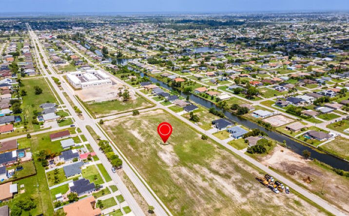 Pictures of Land property located at 845 Trafalgar Pkwy, Cape Coral, FL 33991 for sales - image #1