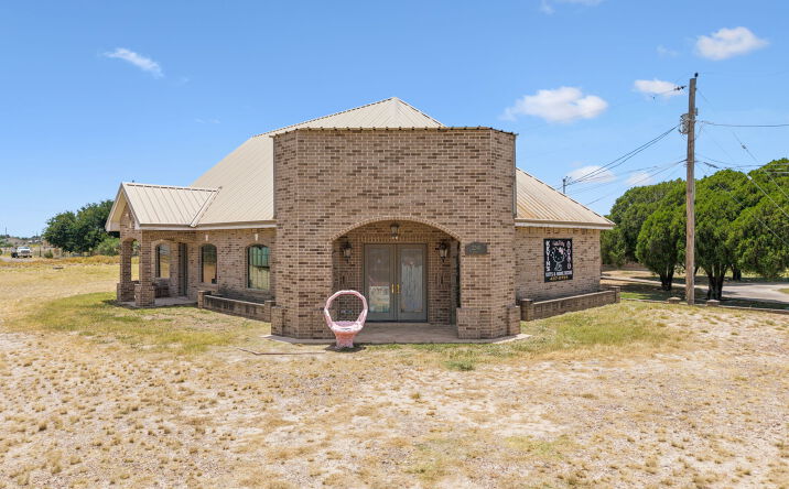 Pictures of Mixed Use, Office, Retail property located at 2240 E Grant St, Roma, TX 78584 for sales - image #1