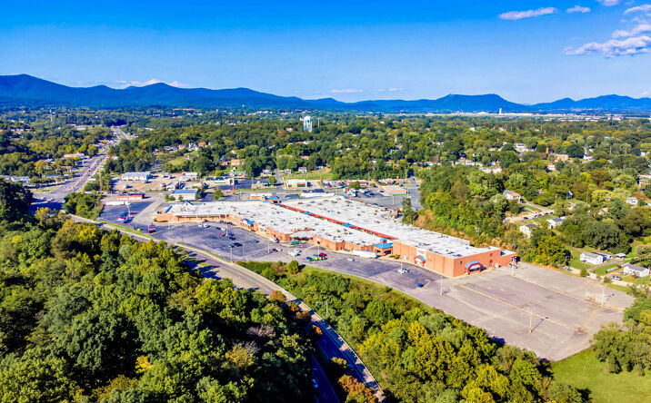 Pictures of Retail property located at 4142 Melrose Avenue NW, Roanoke, VA 24017 for sales - image #1