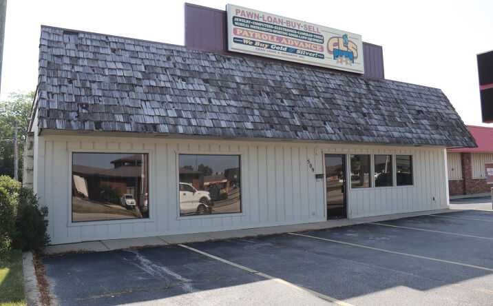 Pictures of Retail, Office property located at 507 S College Avenue, Rensselaer, IN 47978 for sales - image #1