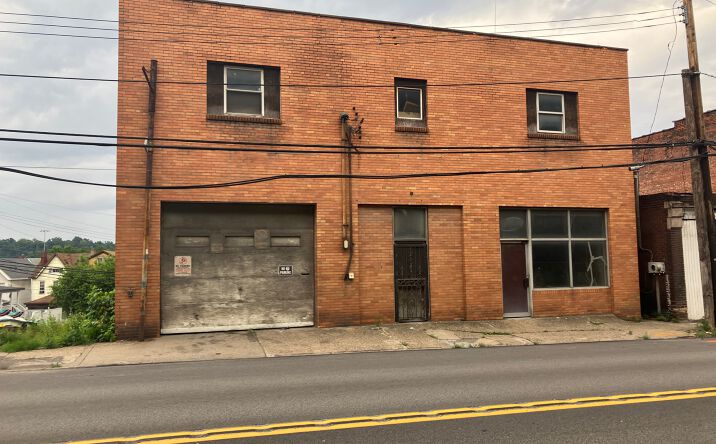 Pictures of Industrial, Mixed Use property located at 842 Island Ave, McKees Rocks, PA 15136 for sales - image #1