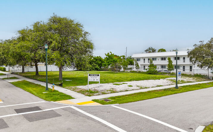 Pictures of Land, Mixed Use, Multifamily property located at 248 SE 1st Ave, Delray Beach, FL 33444 for sales - image #1