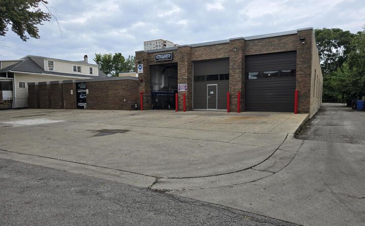 Pictures of Business for Sale, Multifamily, Industrial, Land, Retail, Special Purpose property located at 7523-7525 N Wolcott Avenue, Chicago, IL 60626 for sales - image #1