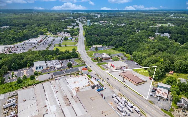 Pictures of Mixed Use, Office, Retail property located at 4588 ATLANTA Highway, Loganville, GA 30052 for sales - image #1