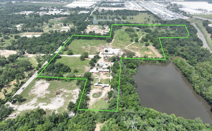 Pictures of Land property located at 468 W Oakdale Rd, Grand Prairie, TX 75050 for sales - image #1