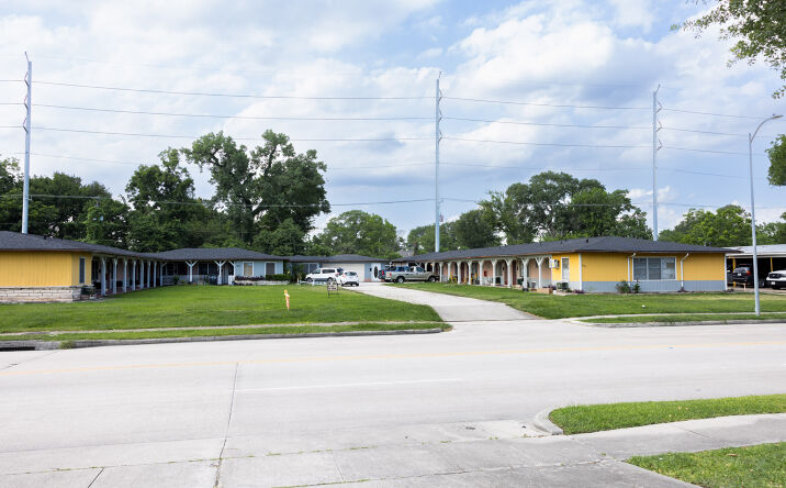 Pictures of Multifamily property located at 7115 Dixie Dr, Houston, TX 77087 for sales - image #1