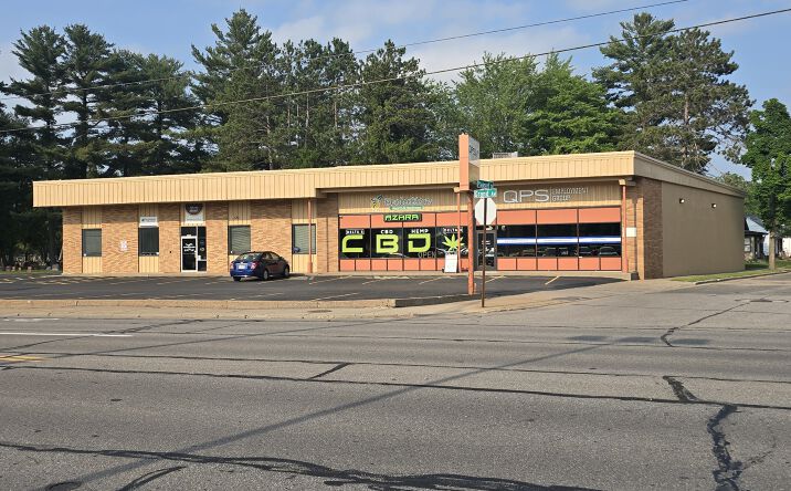 Pictures of Retail property located at 2003 Grand Ave, Wausau, WI 54403 for sales - image #1