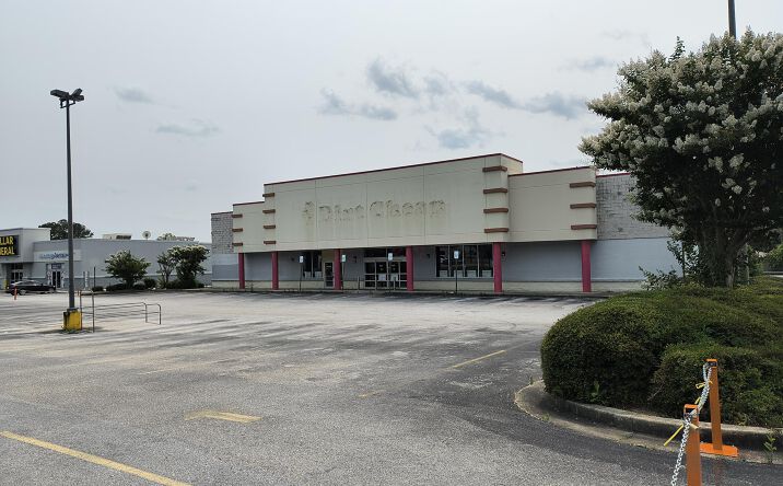 Pictures of Retail property located at 620 S. Quintard Ave. (AKA Alabama Hwy 21), Anniston, AL 36201 for sales - image #1
