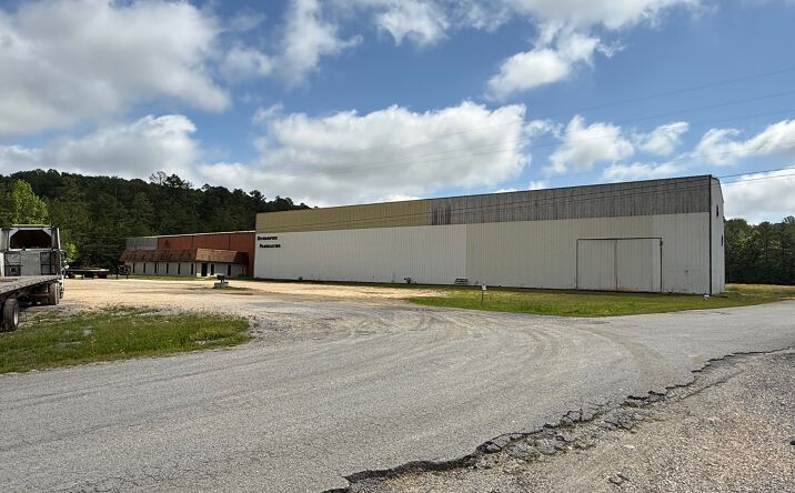 Pictures of Industrial property located at 175 Commerce Dr, Oneonta, AL 35121 for sales - image #1